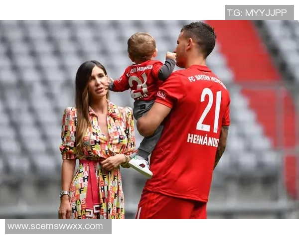 西班牙足球明星的妻子们美丽瞬间大揭秘，时尚与魅力并存的生活照分享